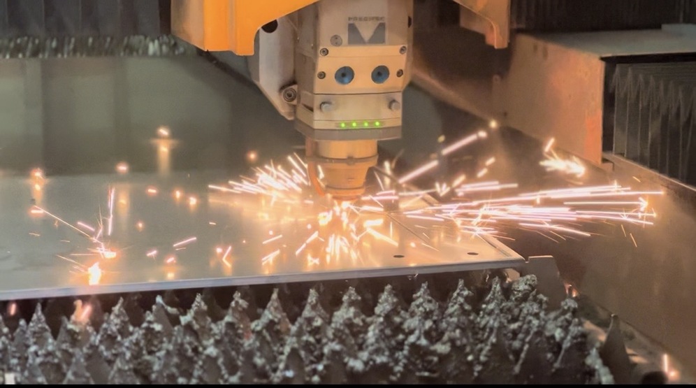 Laserskrer med gnister