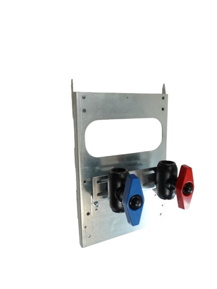 Skab væghængt H400/775 B310 D210 mm. med skørt - RAL7035 -Broen dn15/20  rørs ventiler mont. på bagplade.